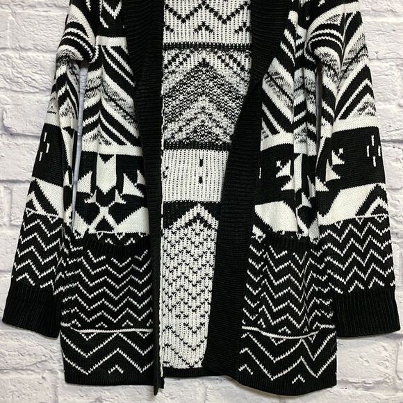 WAREHOUSE One Geometric Long Sleeve Cardigan Size Extra Small - Picture 5 of 16